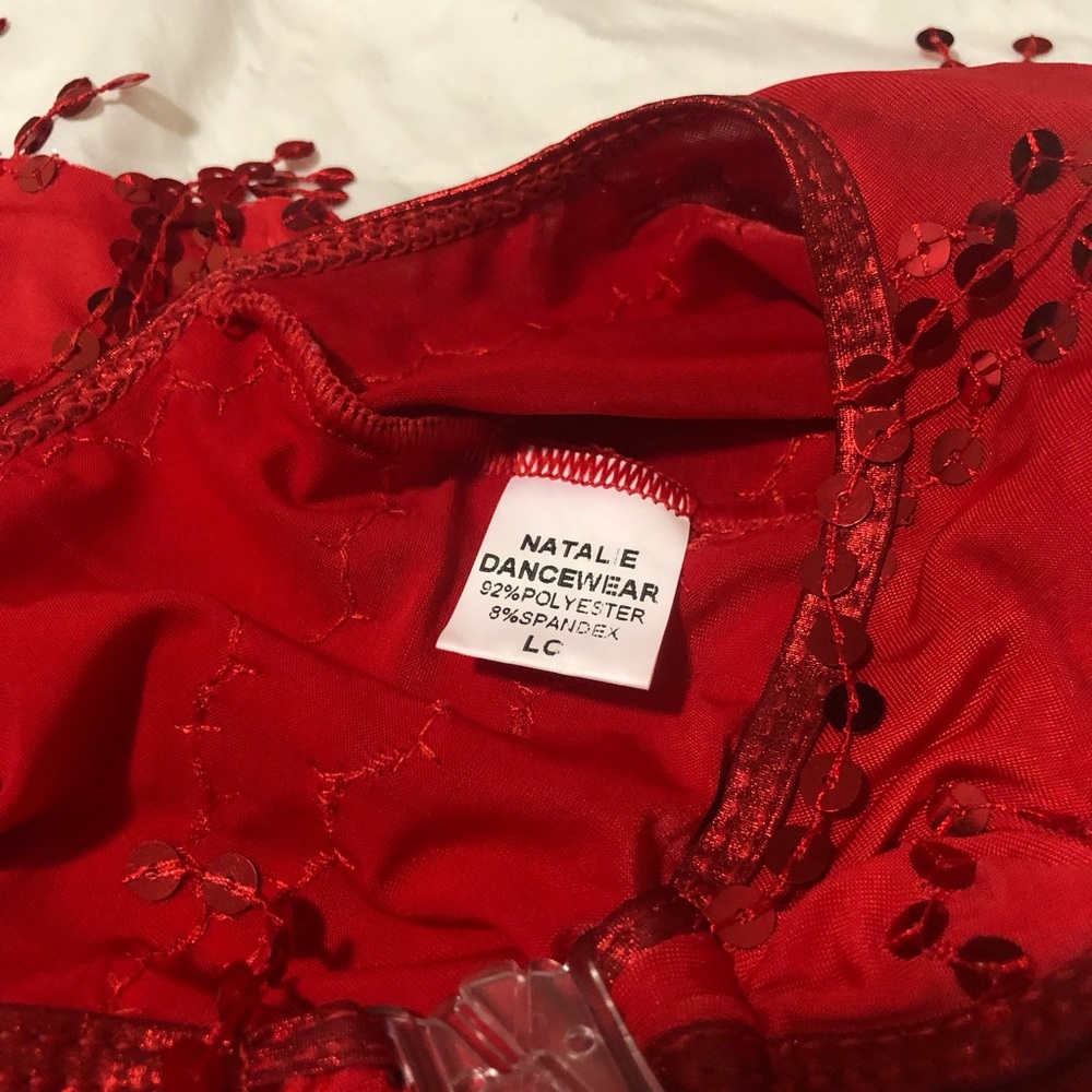 RED DRESS. - Picture 3 of 3